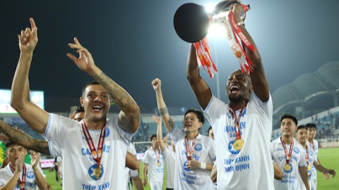 Nam Định chơi lớn, làm điều chưa từng có trong lịch sử V.League